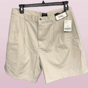 NWT Trader Bay Men’s Pleated Shorts  Stone Color – Size 38